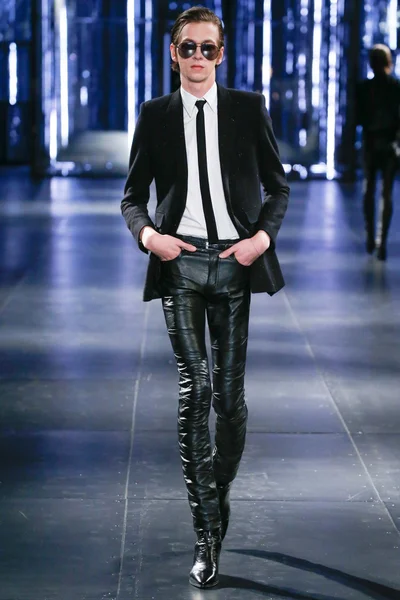 Look 57